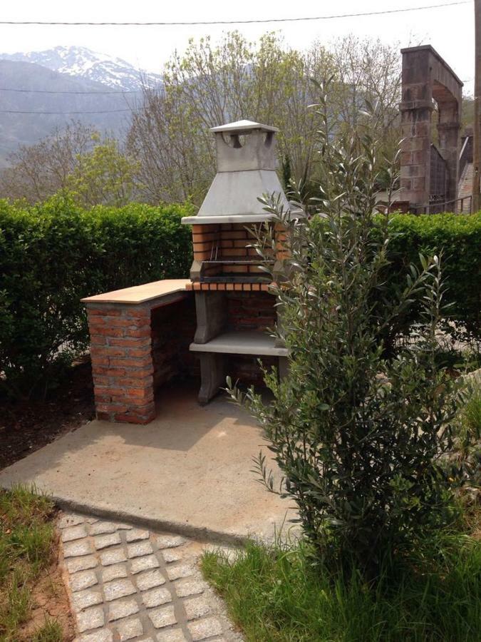 Casa Llampedro Villa Canales  Bagian luar foto